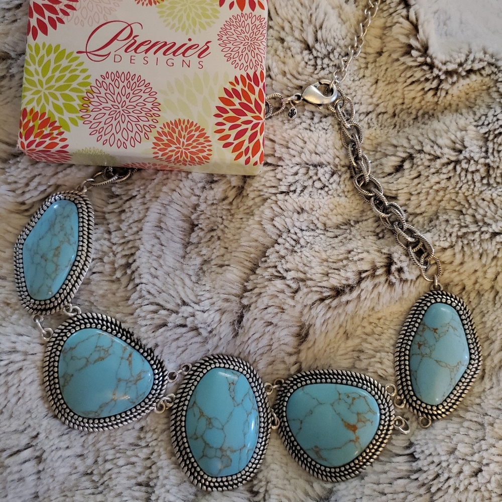 💥 LAST CHANCE 💥 Premier Designs Turquoise Necklace